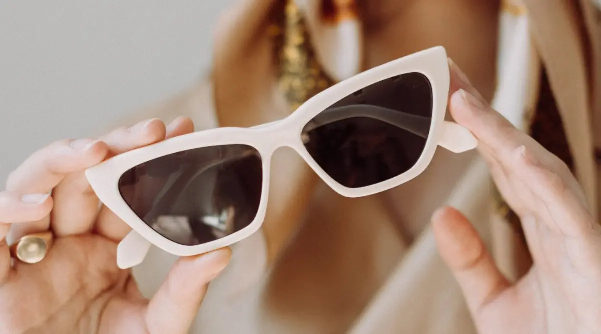 How to Wear a Silk Scarf & 6 More Chic Accessories